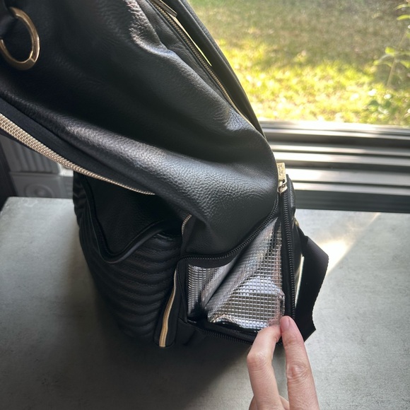 Itzy Ritzy Boss Plus - Picture 3 of 12